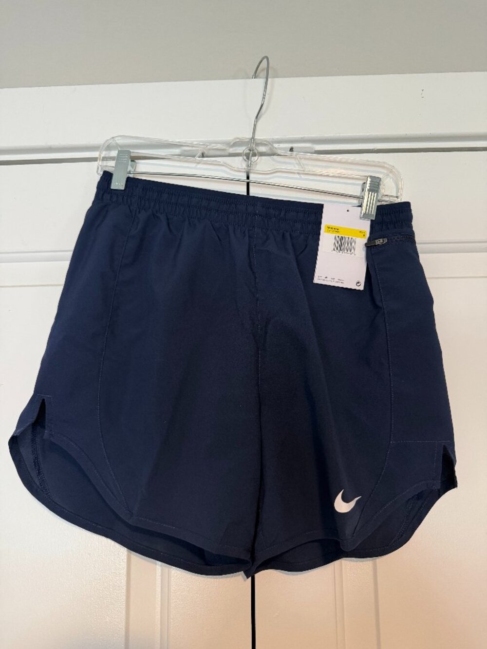 Nike Women's Tempo Luxe 5-Inch Running Shorts - College Navy & White - Small